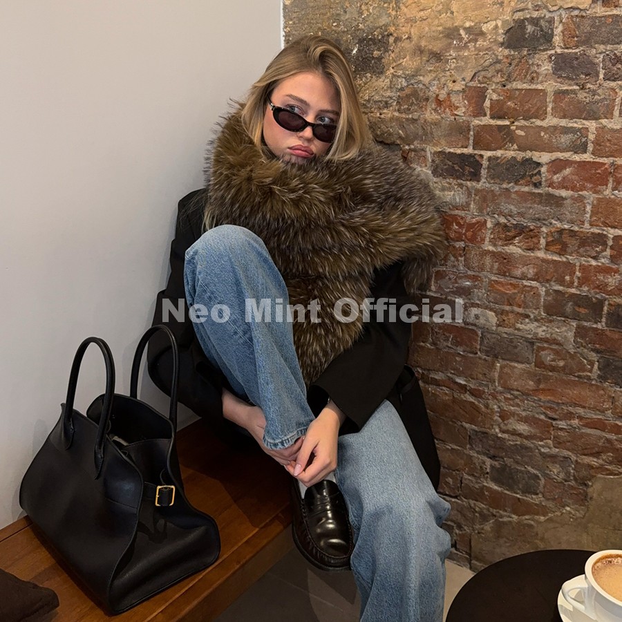 وشاح شتوي سميك ودافئ من الفرو  - مراجعة Street Fashion Girl وسعره