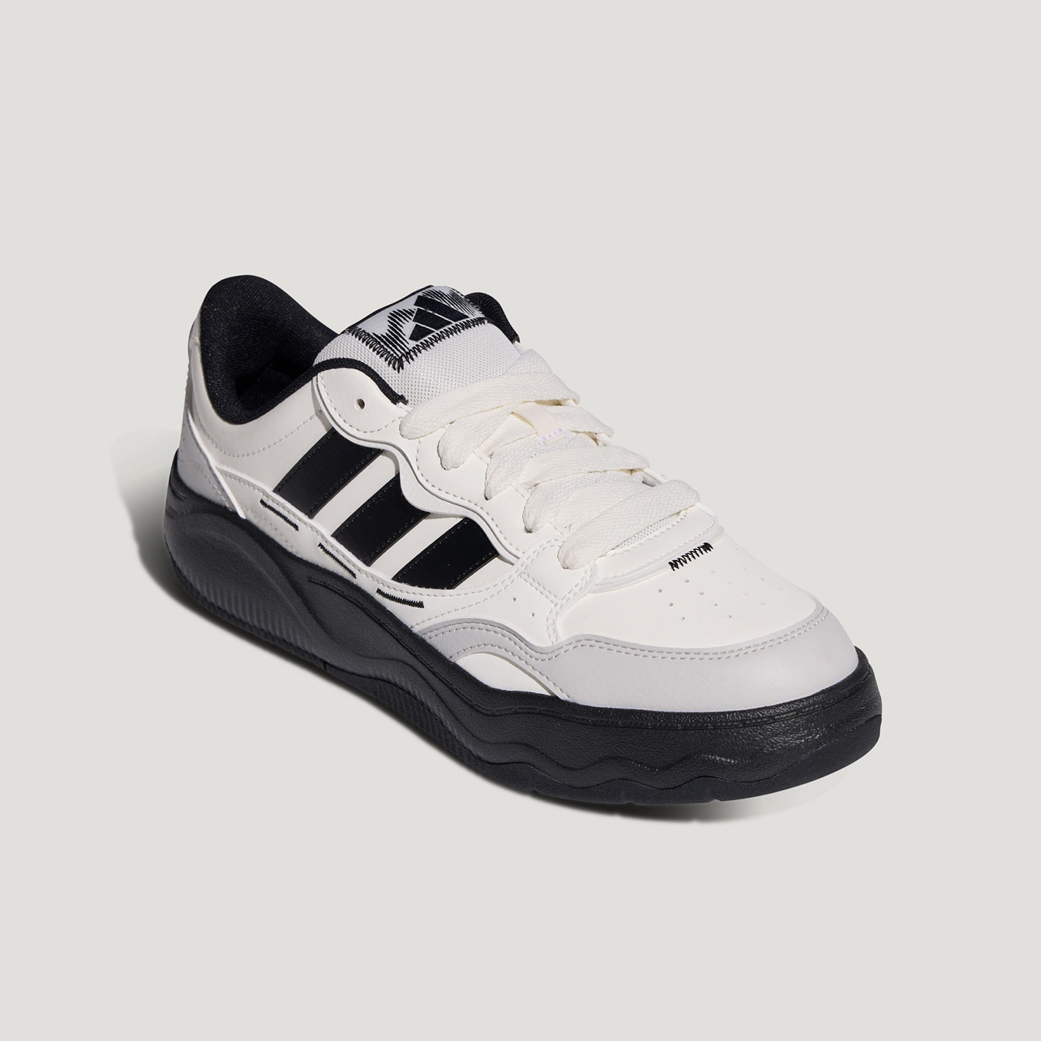 أحذية رياضية كاجوال من أديداس  - مراجعة Street Fashion Adidas وسعره